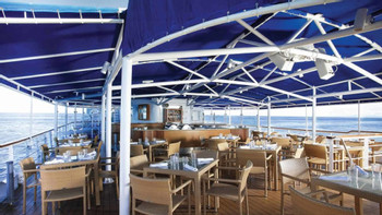 Luxury La Pinta Cruise Galápagos Islands photo 5